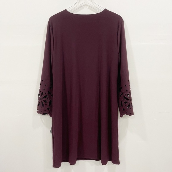 Alfani V-Neck Lasercut A-Line Dress in New Wine Size 16 - Picture 3 of 7